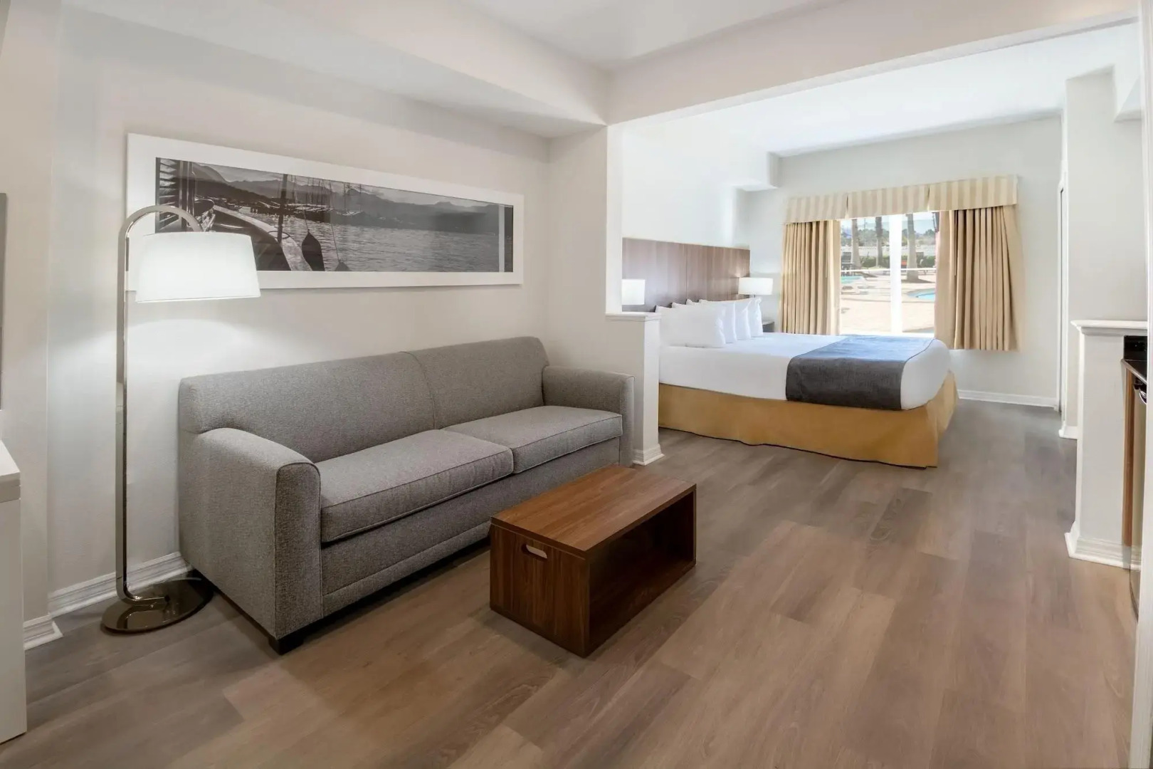 Photo - The Point Hotel & Suites Universal