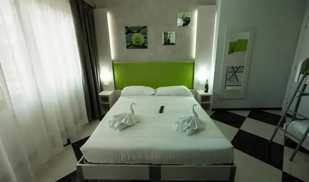 Photo - Star of Rome