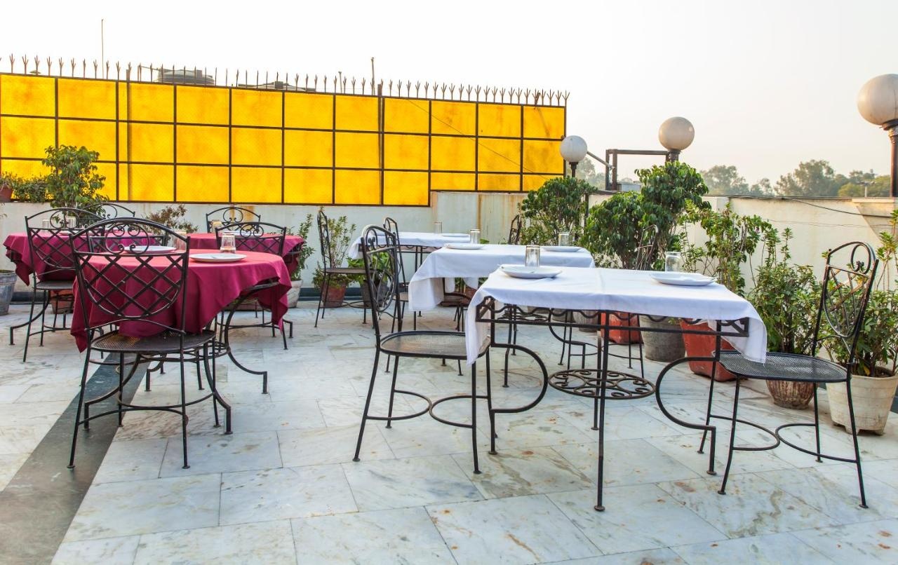 Photo - Hotel Sunstar Residency