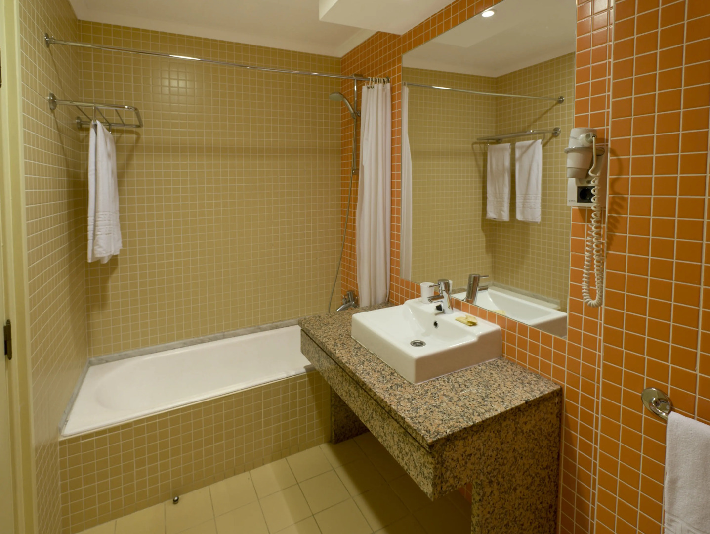 Photo - Alfagar Village