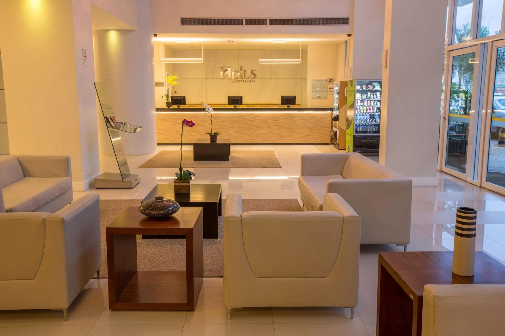 Foto - Saint Moritz Hplus Express