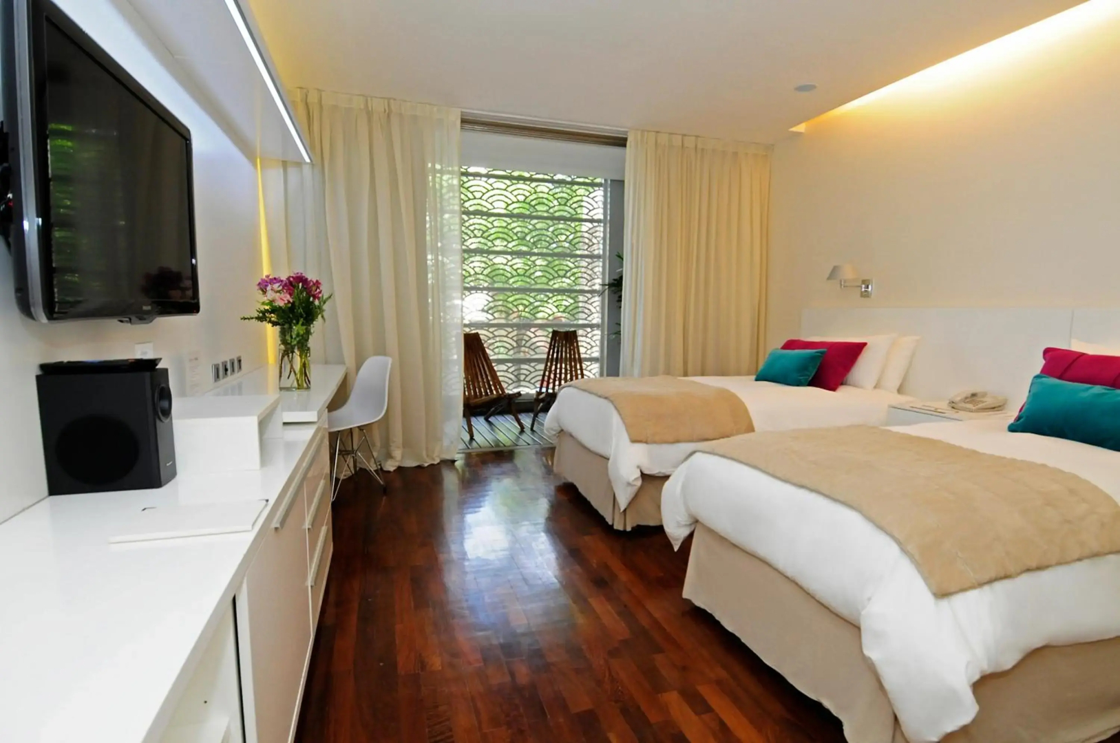 Photo - Ilum Experience Home
