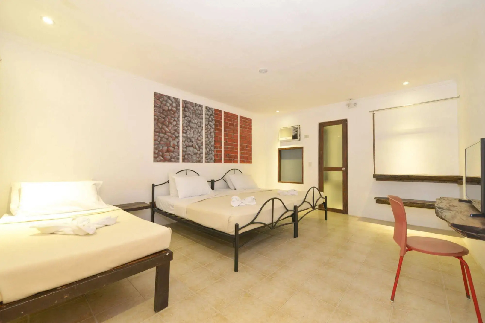 Photo - Lazy Dog Bed & Breakfast