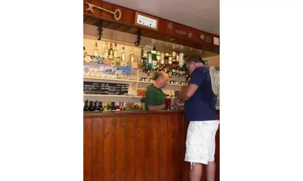 Photo - The Compasses