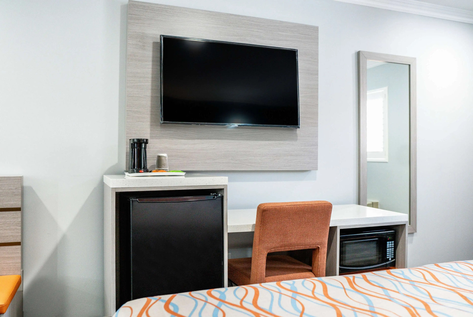 Photo - Travelodge Inn & Suites by Wyndham Bell Los Angeles Area