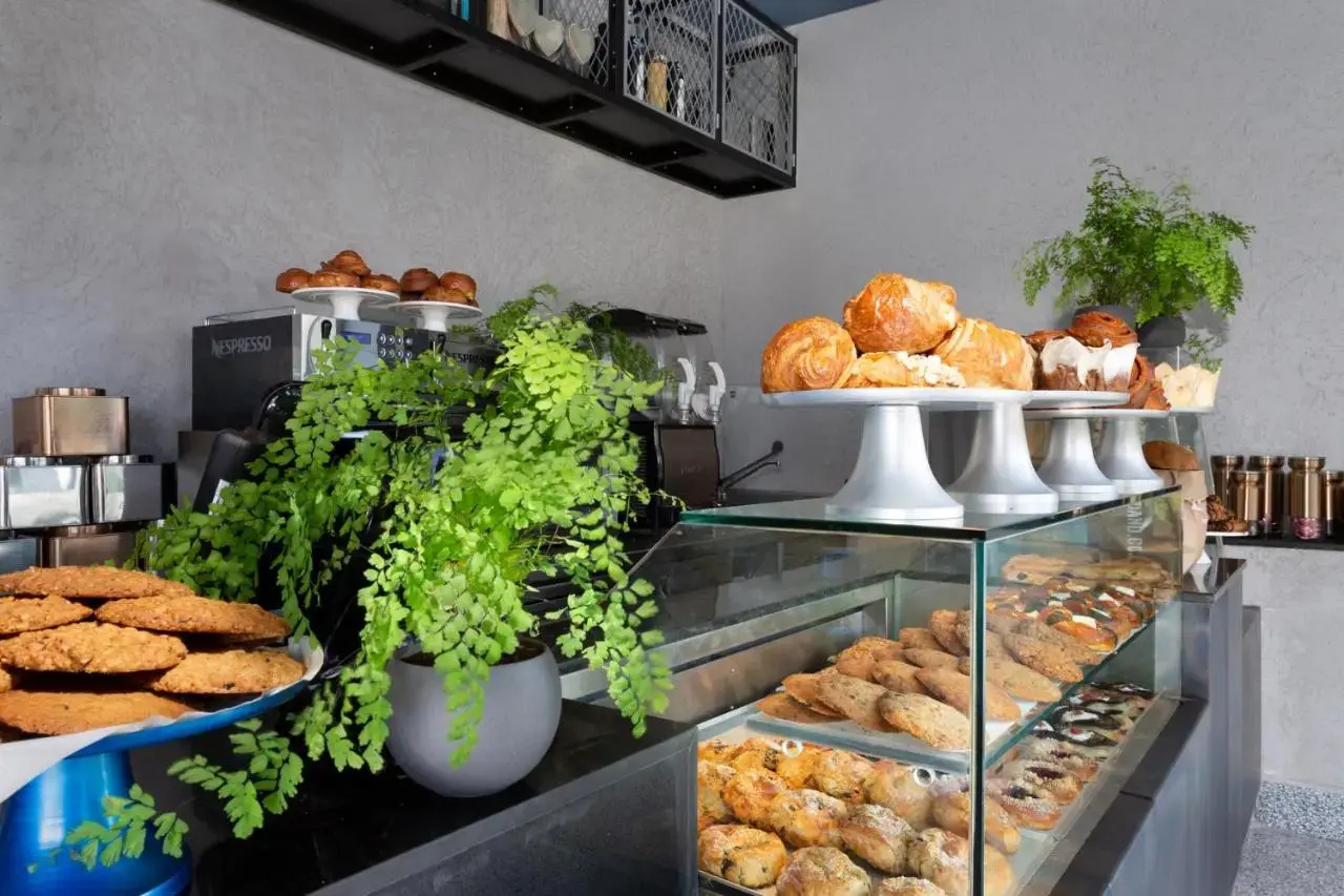 Photo - Link hotel & Hub By Dan Hotels