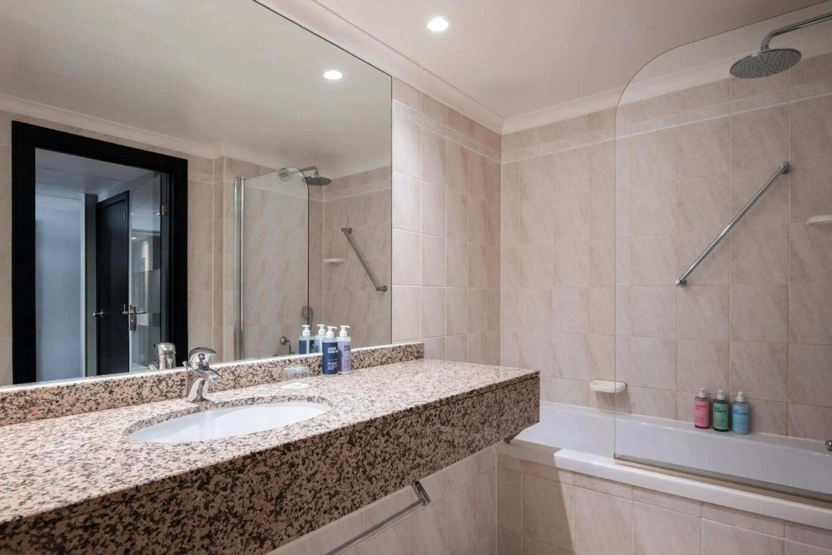 Foto - Threadneedles, Autograph Collection