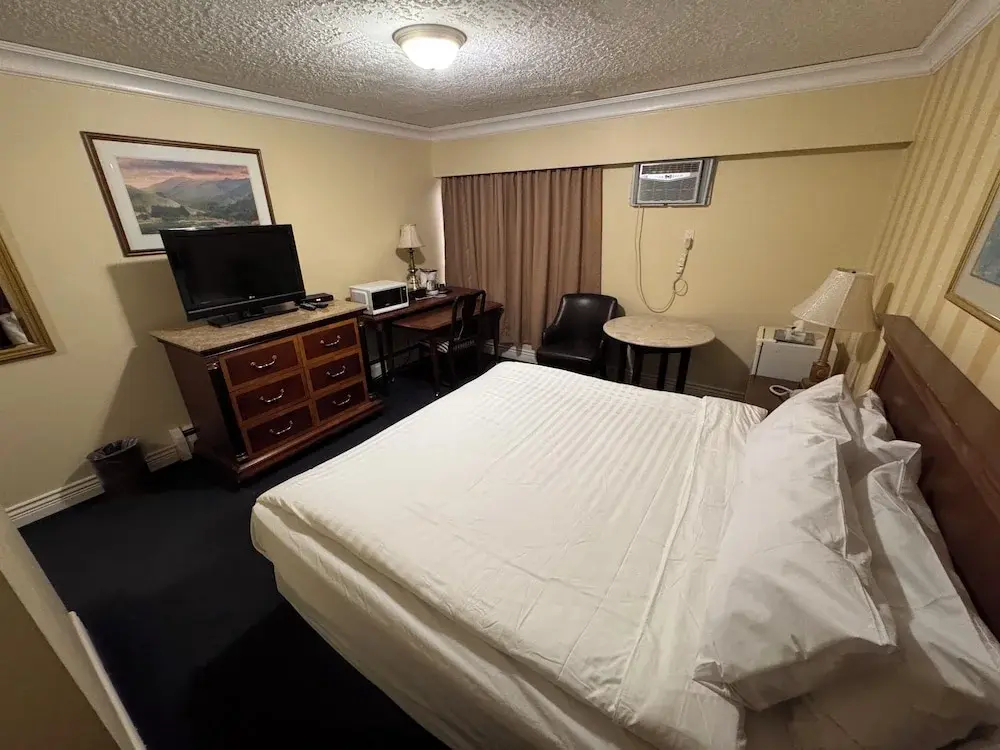Photo - Island Travel Inn