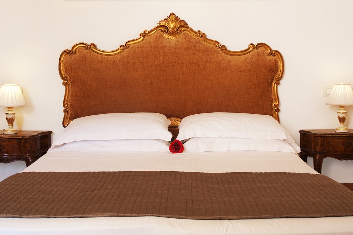 Photo - Pantheon Inn