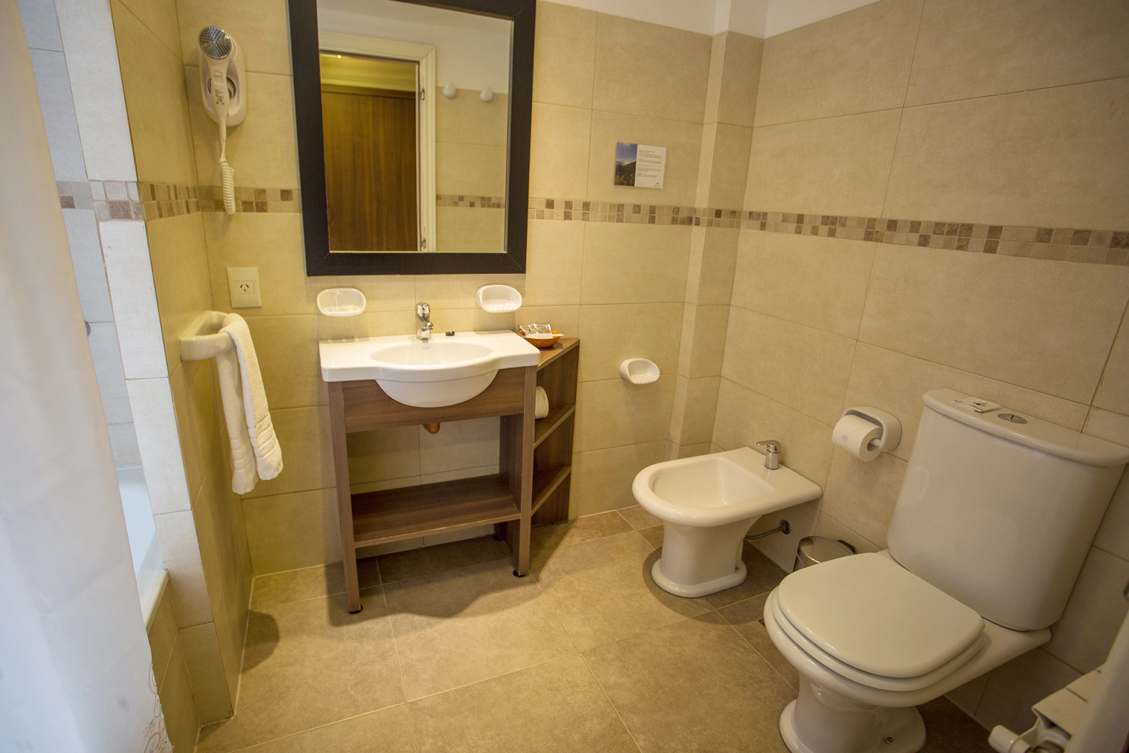 Photo - Huinid Pioneros Hotel