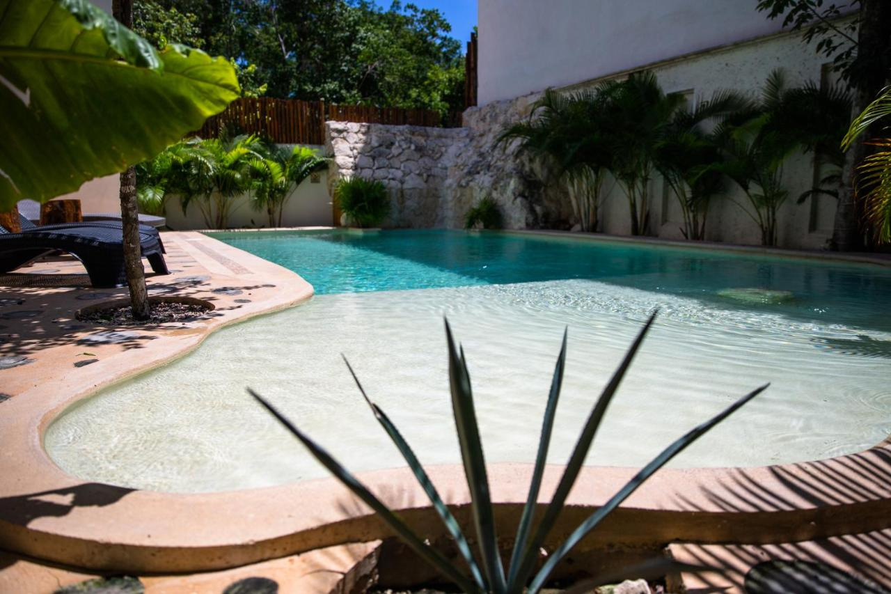 Photo - Niik Tulum