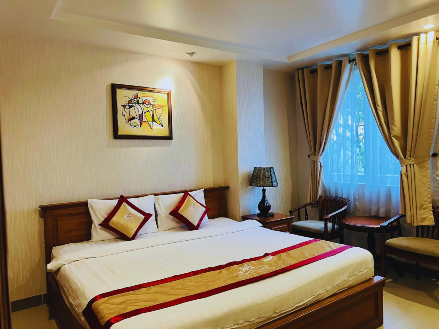 Photo - Premium White Lion Hotel