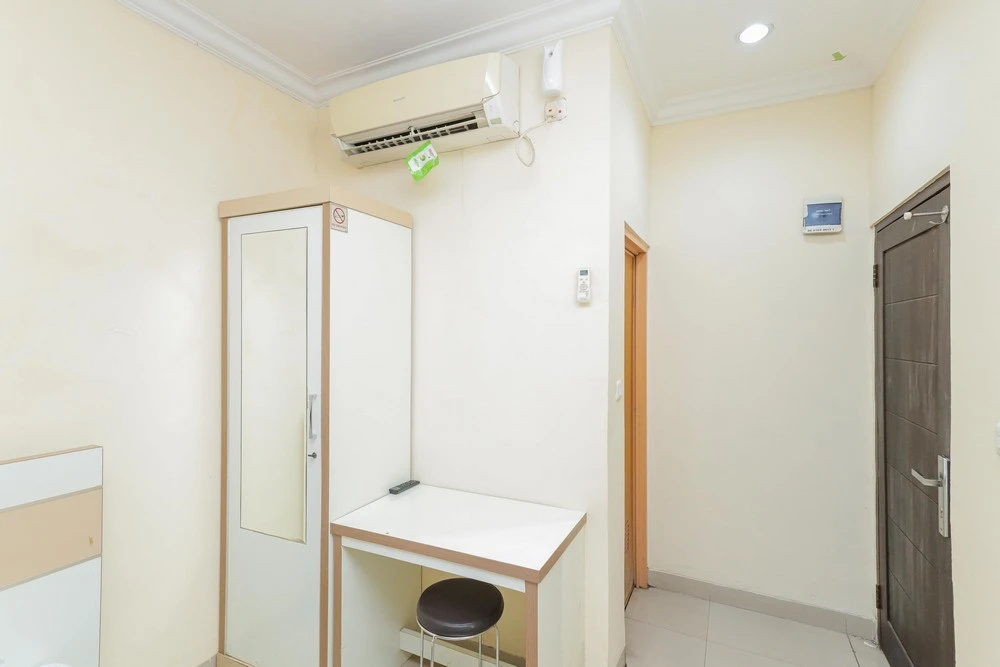 Photo - RedDoorz Syariah near Stasiun Karet