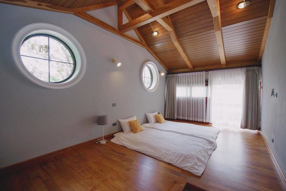 Foto - Yellow Pillow Village