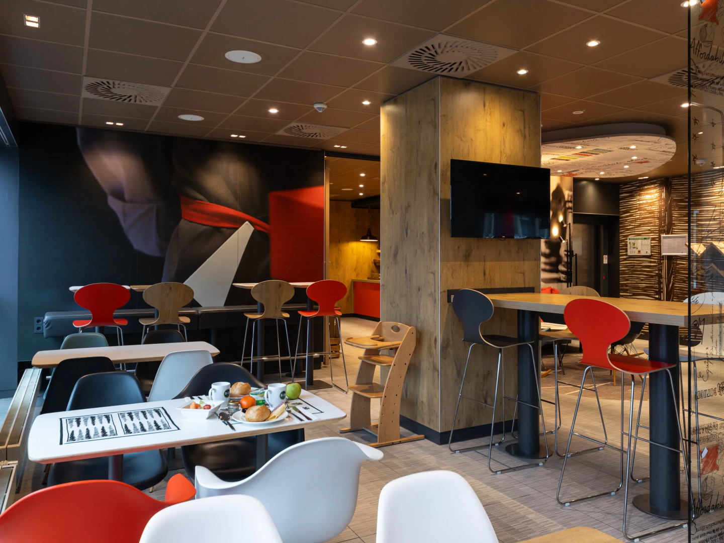 Foto - B&B HOTEL Wuppertal-City