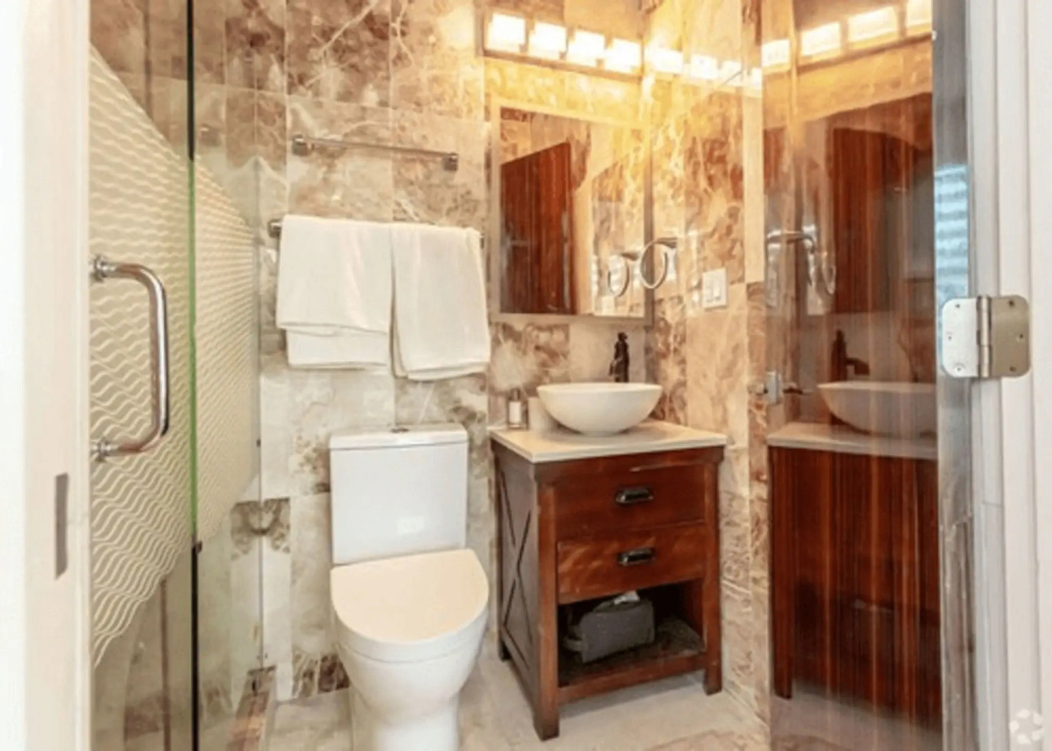 Photo - Renzzi On The Beach