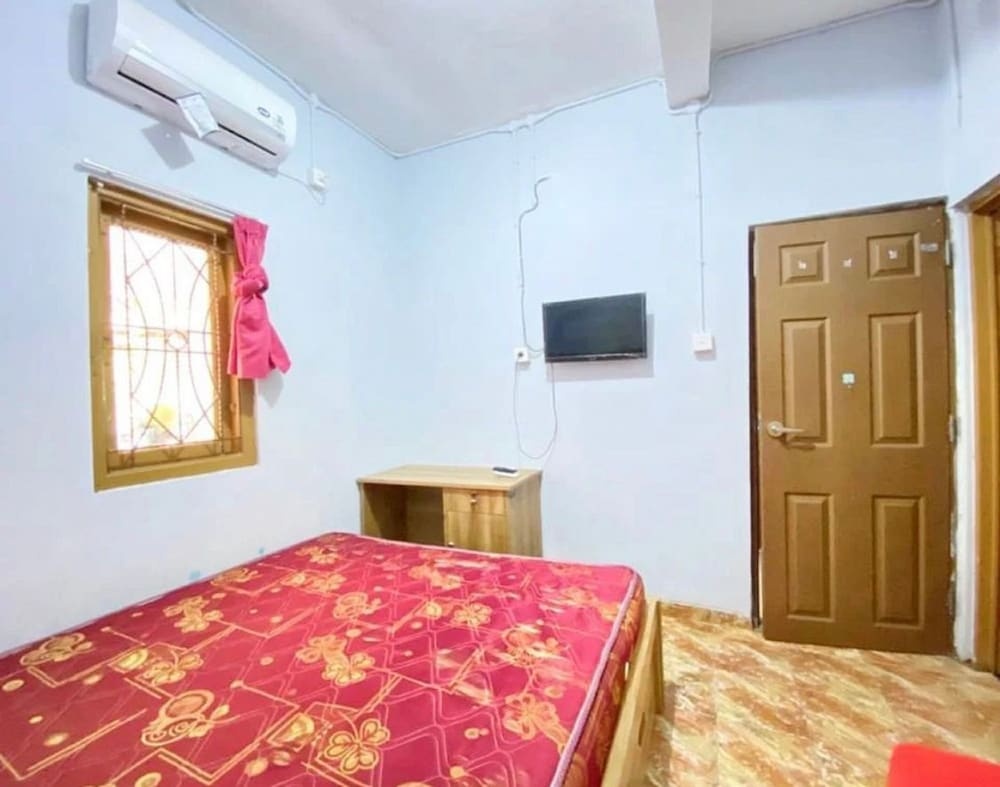Hotel O Kartika Guest House SyariahNearPantai Stres