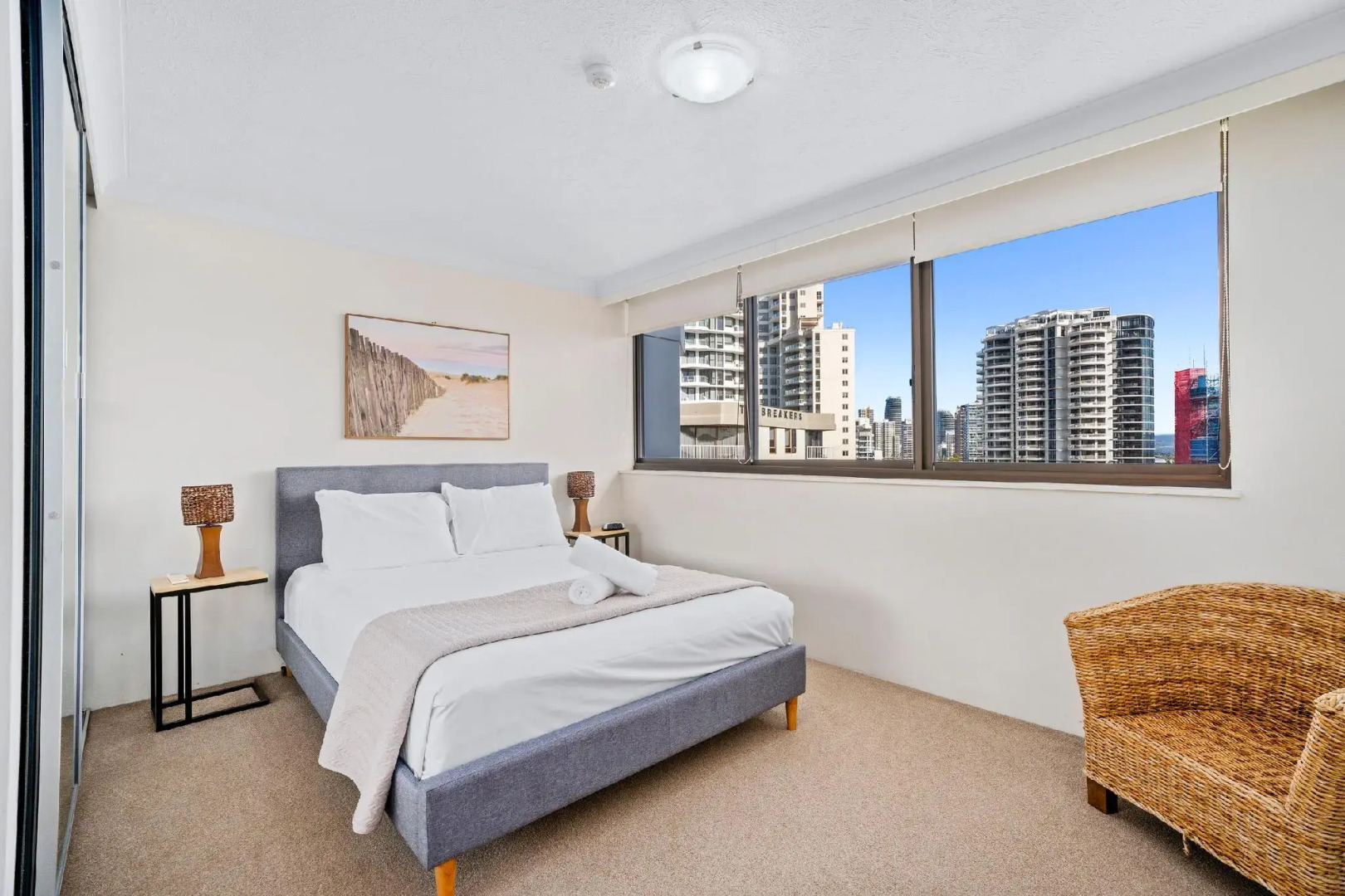 Photo - Breakers North Absolute Beachfront Apartments - Official