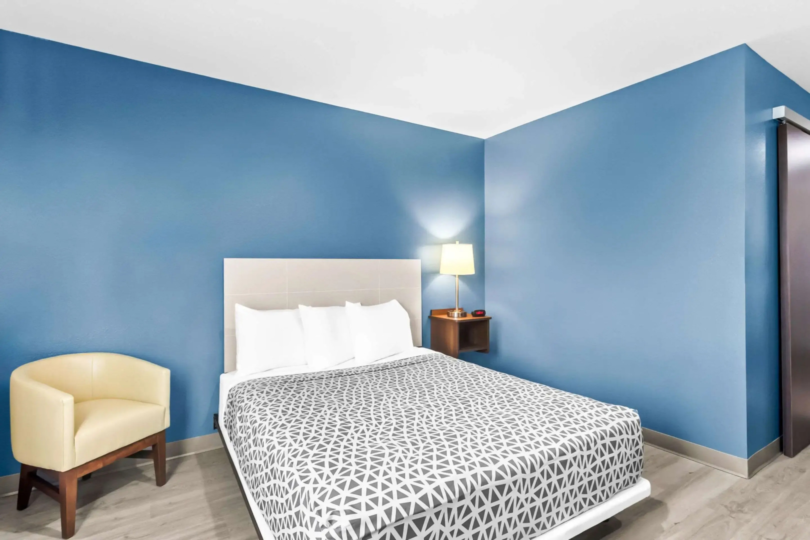 Photo - WoodSpring Suites South Houston Hobby