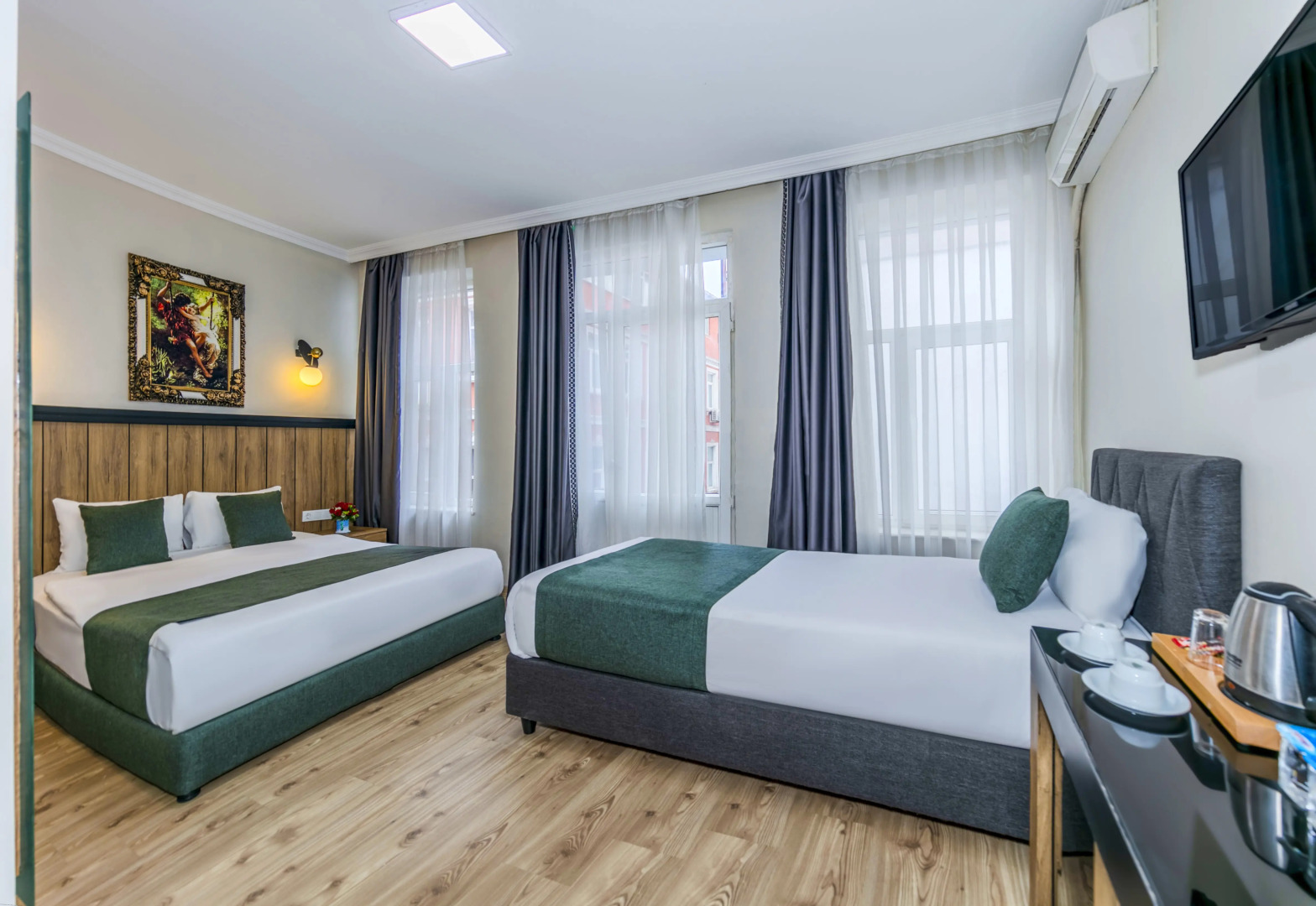 Photo - La Pera Suites