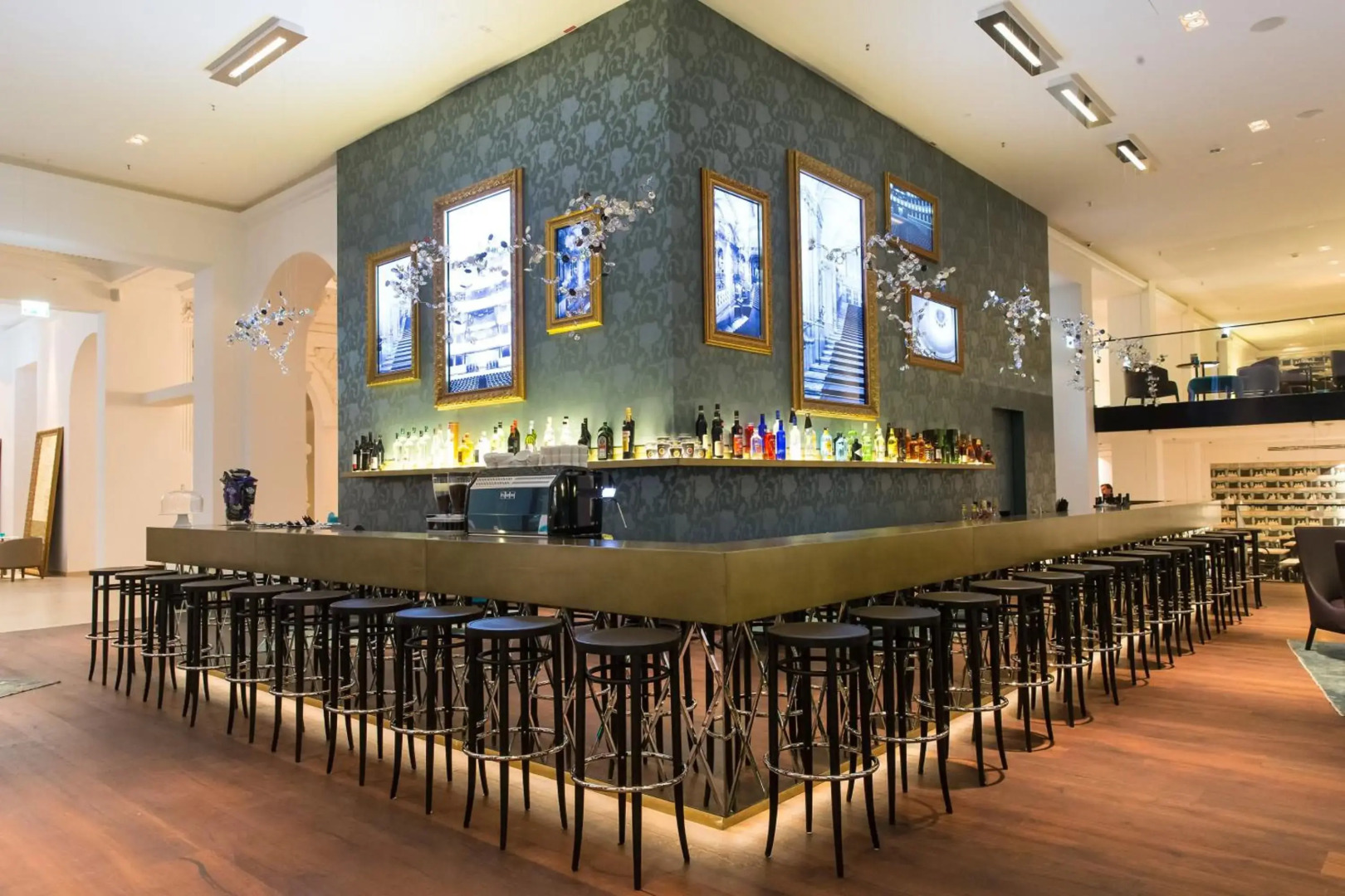 Photo - The Cloud One Wien-Staatsoper