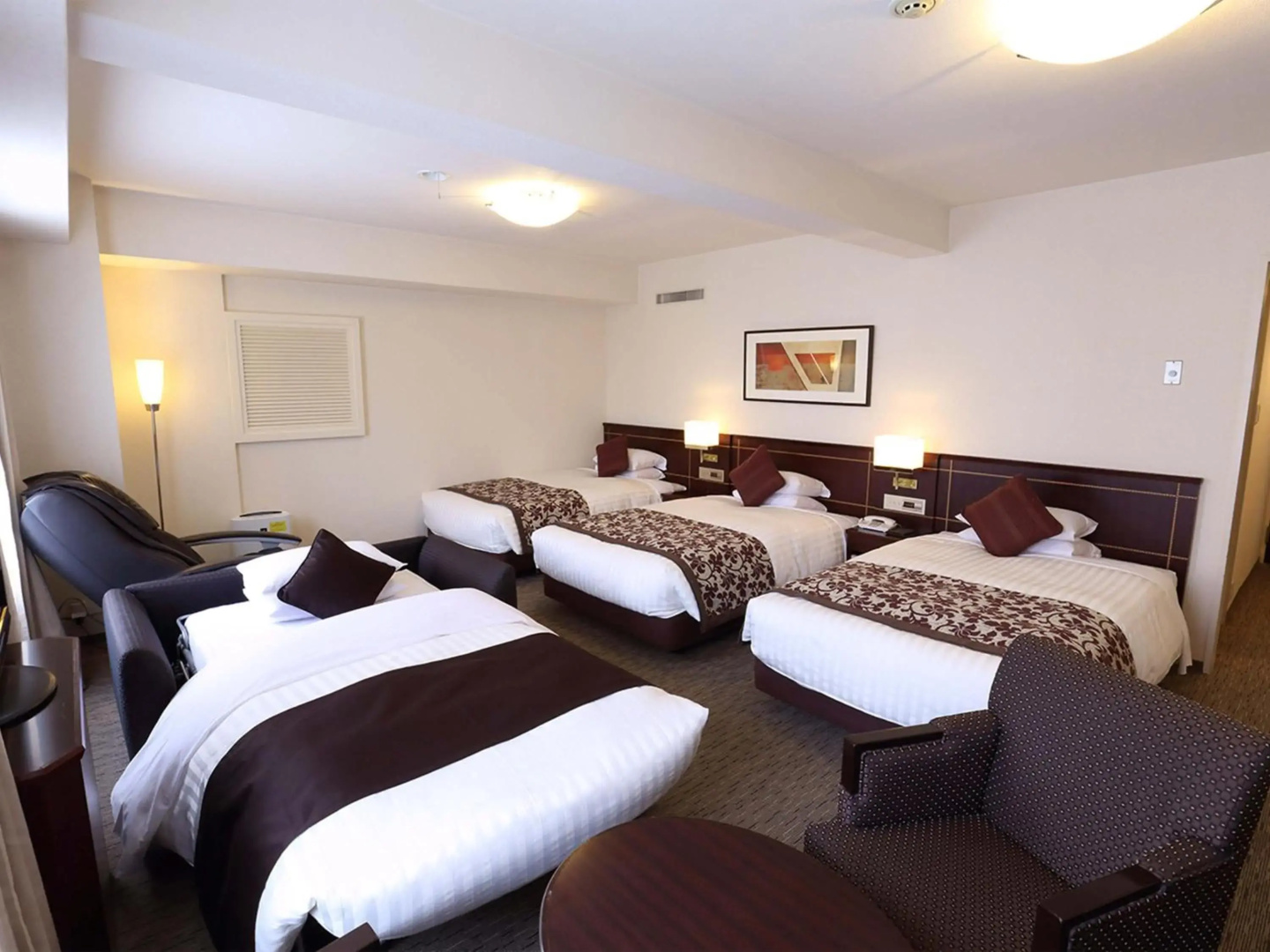 Photo - Nishitetsu Grand Hotel
