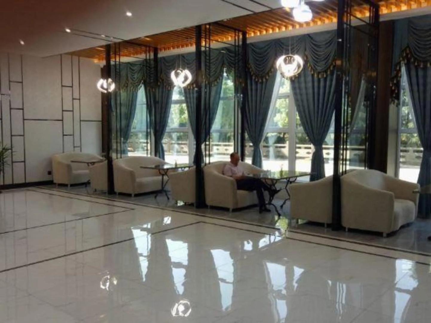 Chuangzhi Yijia Hotel
