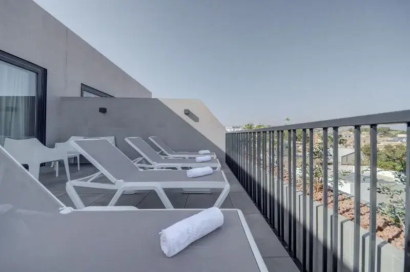 Photo - Mayfair by Premier Suites MT