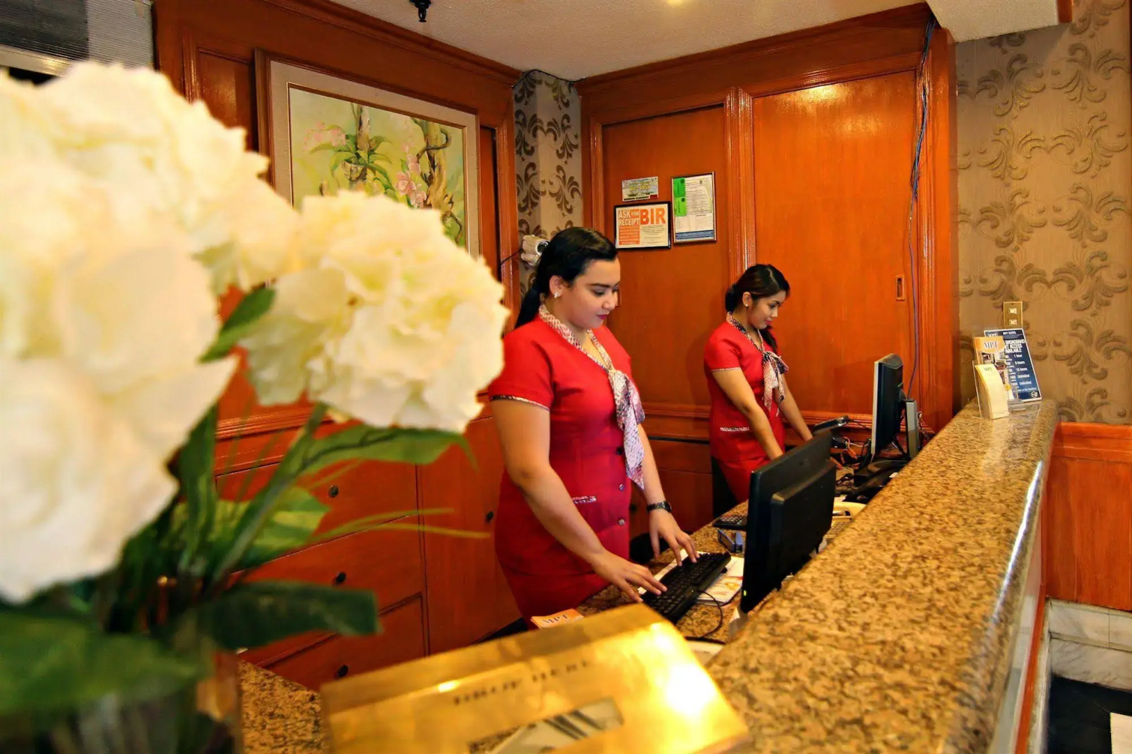 Foto - RedDoorz at MPT Suites