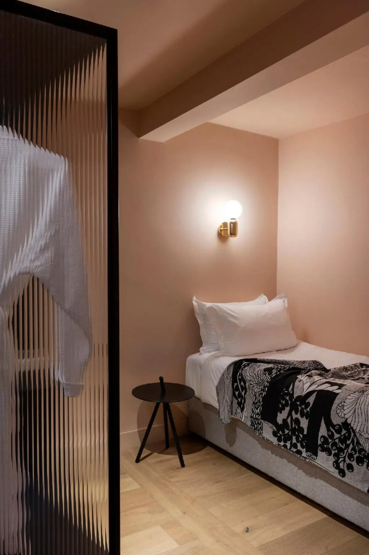 Foto - Whitworth Locke