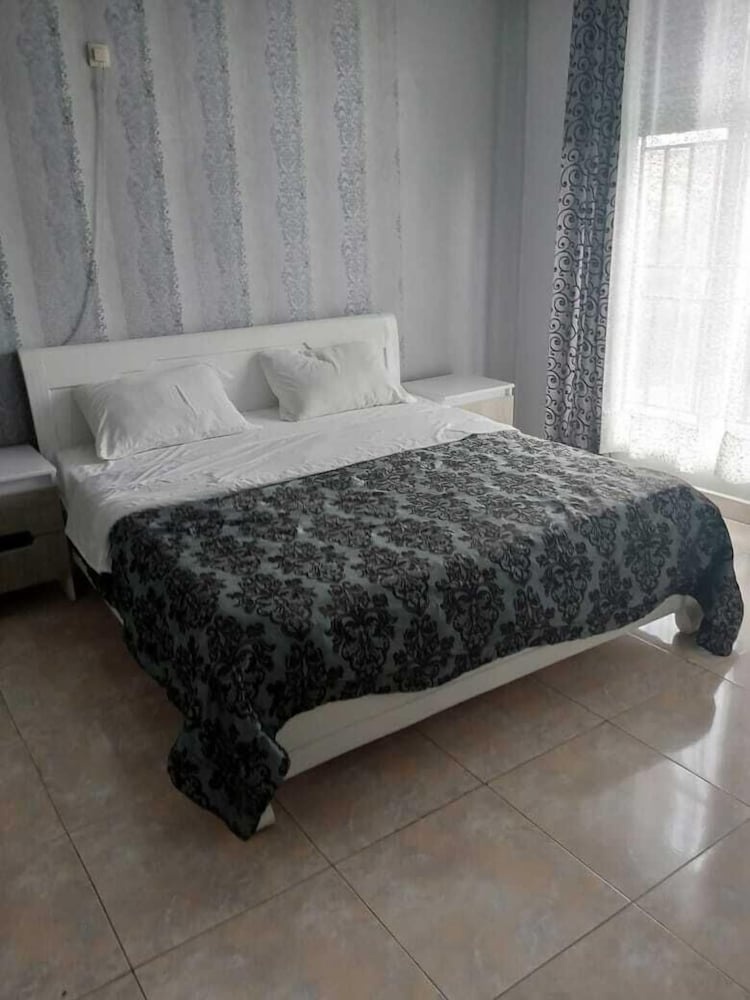 EstaCode Suites- Executive
