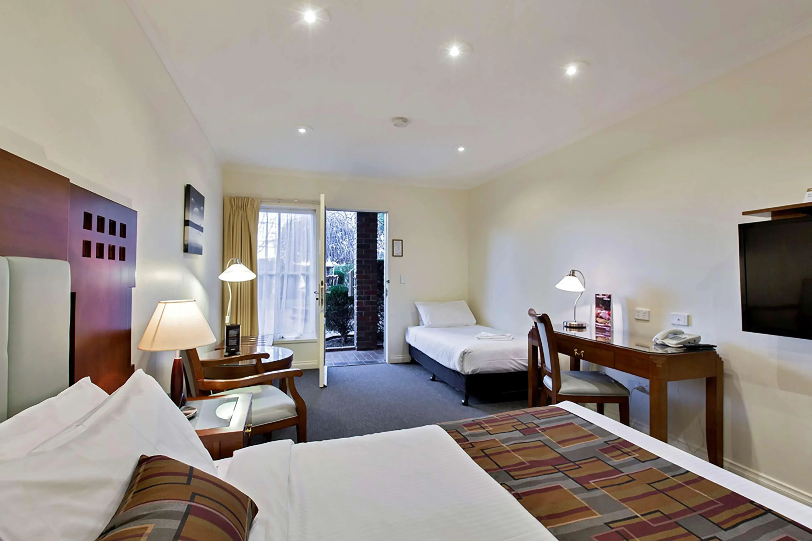 Foto - Best Western Plus Buckingham International