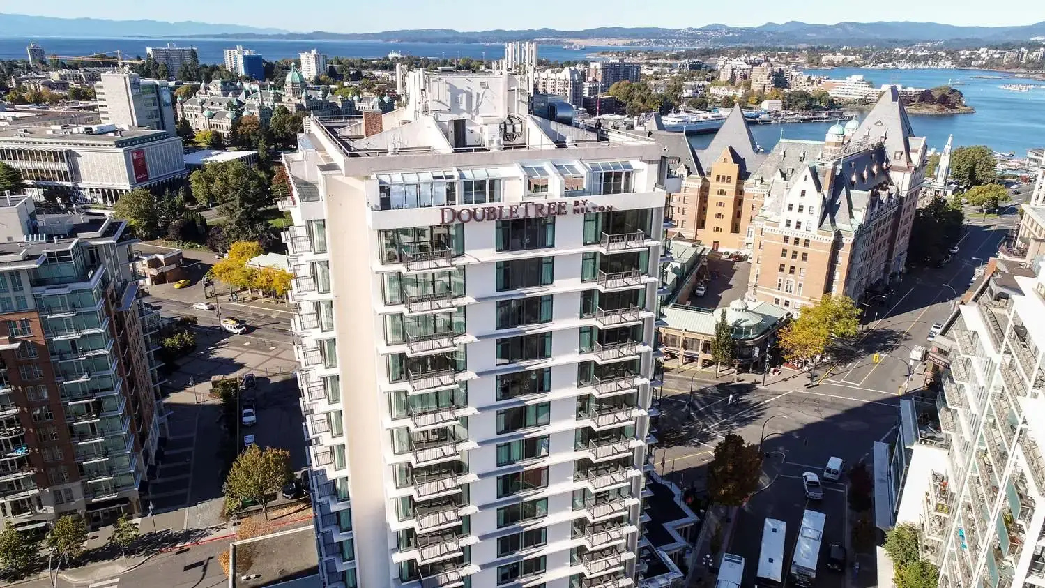 Photo - DoubleTree by Hilton Hotel & Suites Victoria