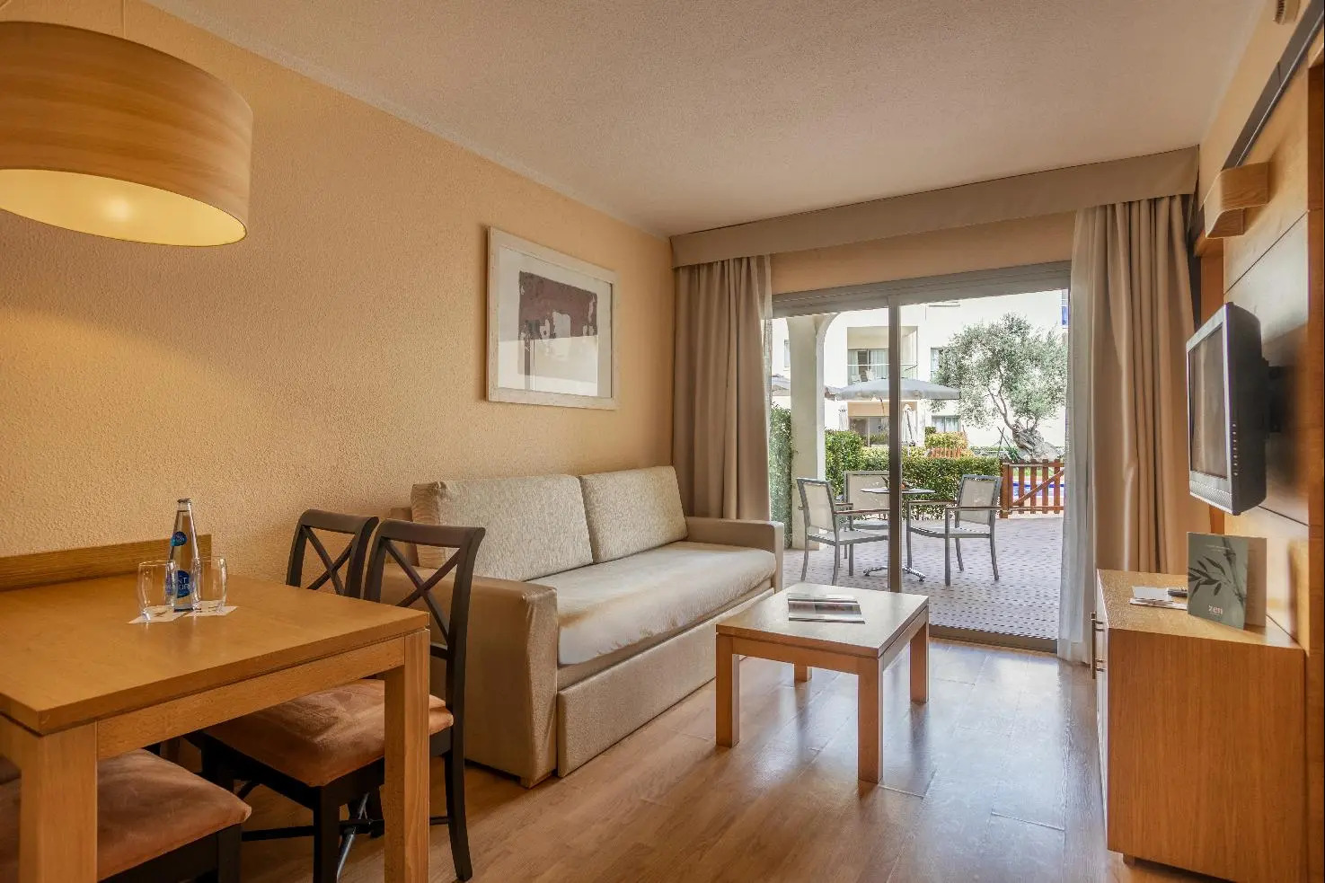 Photo - Zafiro Tropic