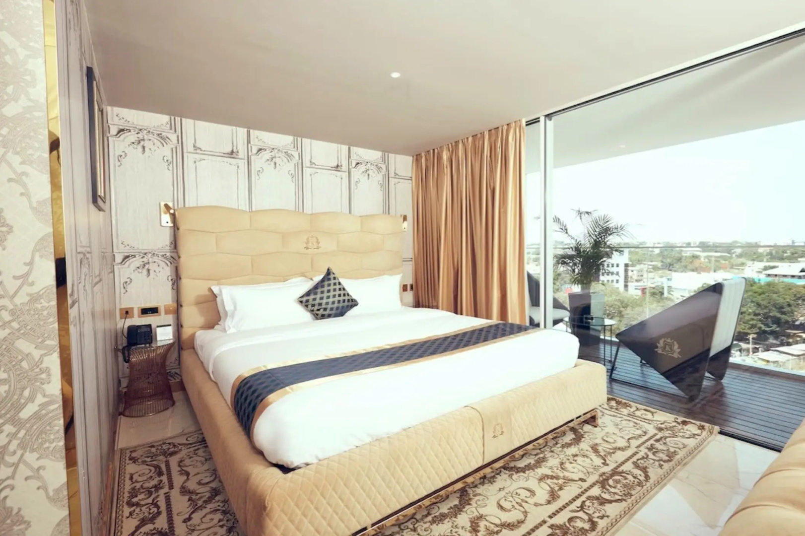 Foto - Number One Oxford Street Hotel & Suites