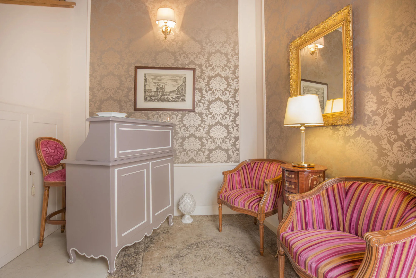 Photo - Lady Capulet Apartments