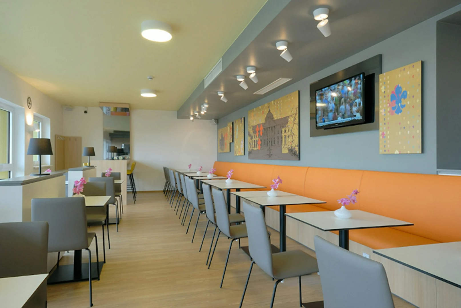 Foto - B&B HOTEL Wiesbaden-Hbf