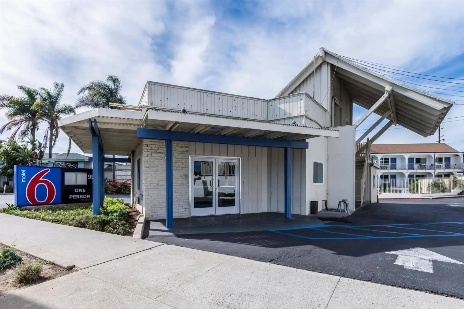Photo - Pacific Inn
