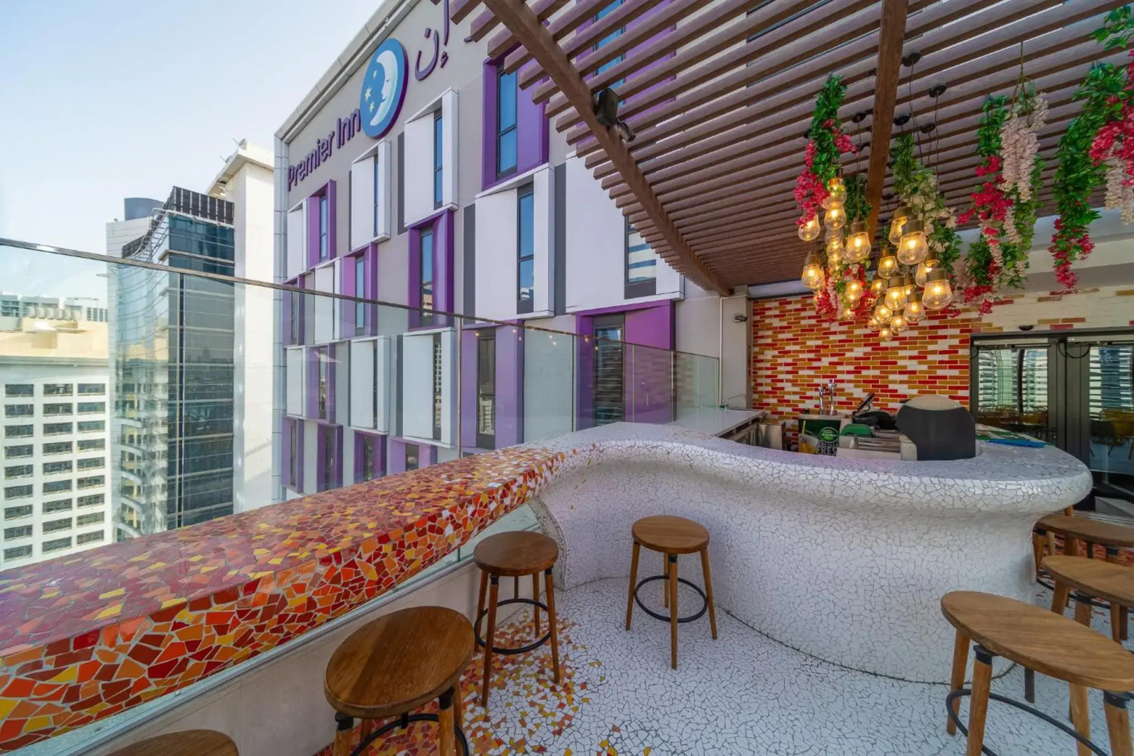 Foto - Premier Inn Dubai Barsha Heights