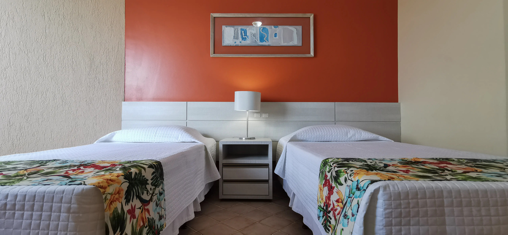 Photo - Ingleses Praia Hotel