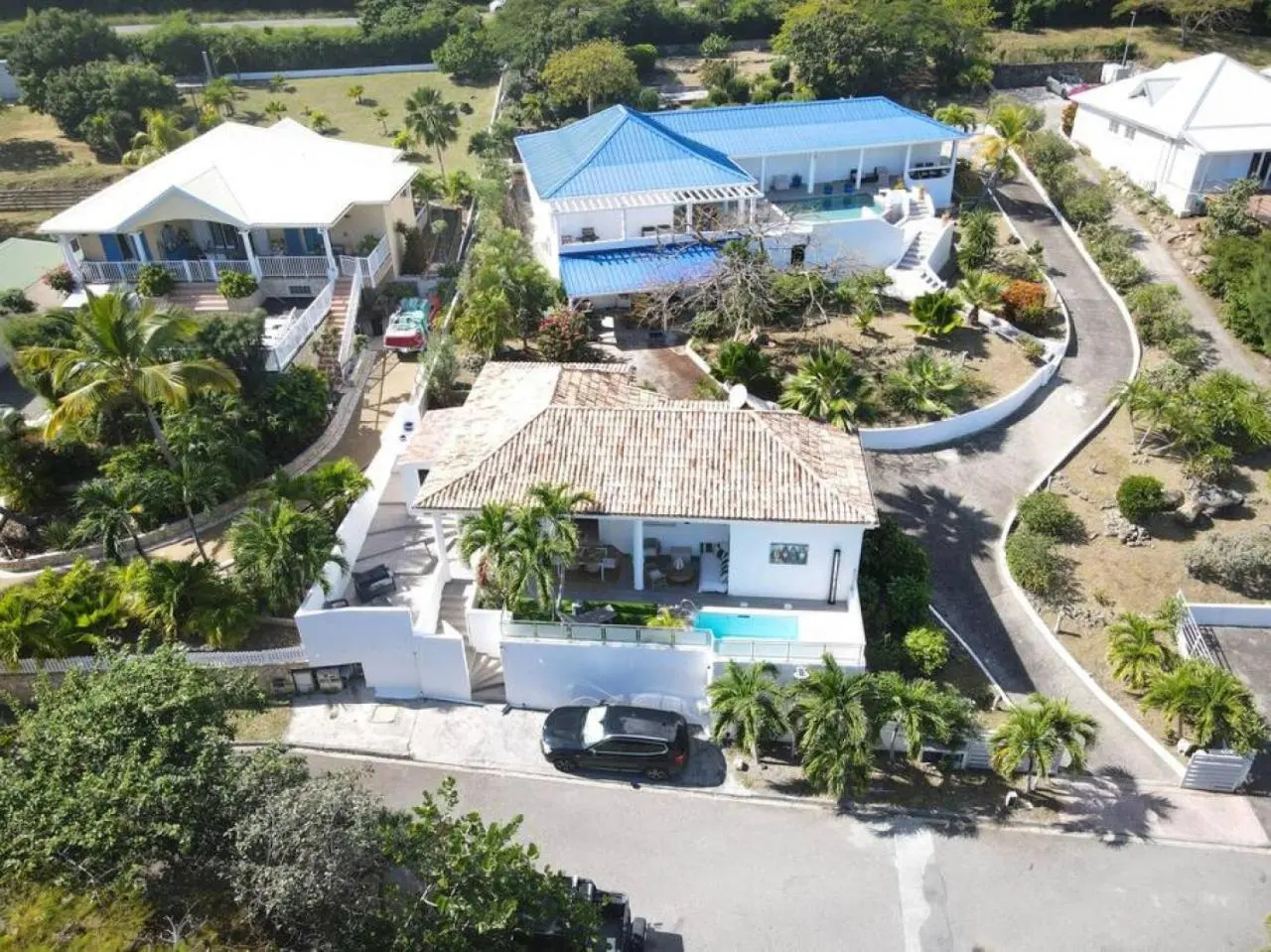 Villa Manoureva 10 min walk from Orient Bay Beach