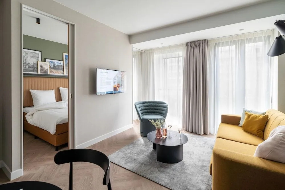 Foto - YAYS Antwerp Opera by Numa