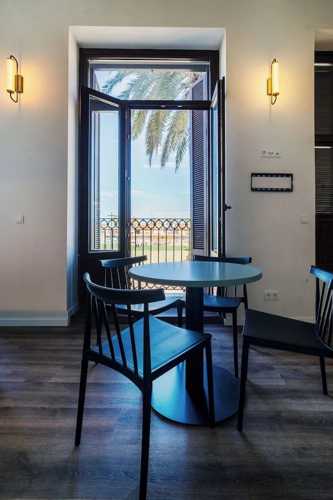 Foto - VLC HOST - Reina 168