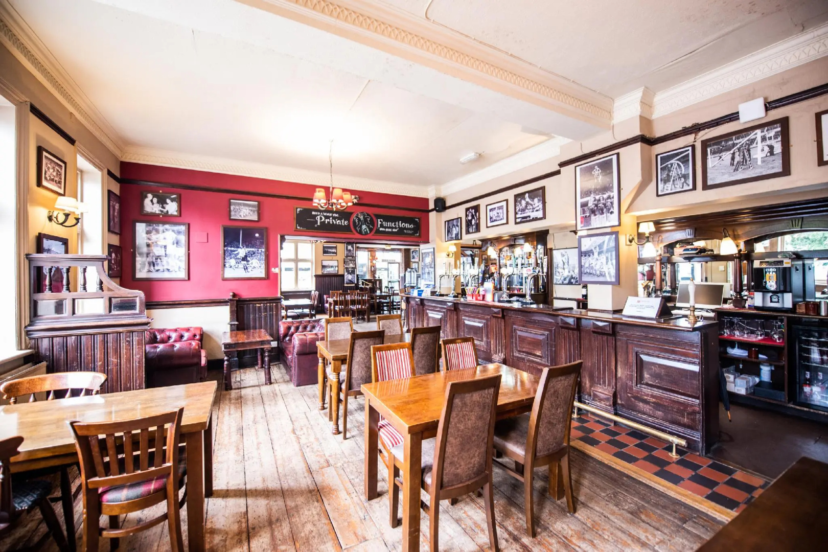 Photo - OYO The Green Man Pub and Hotel