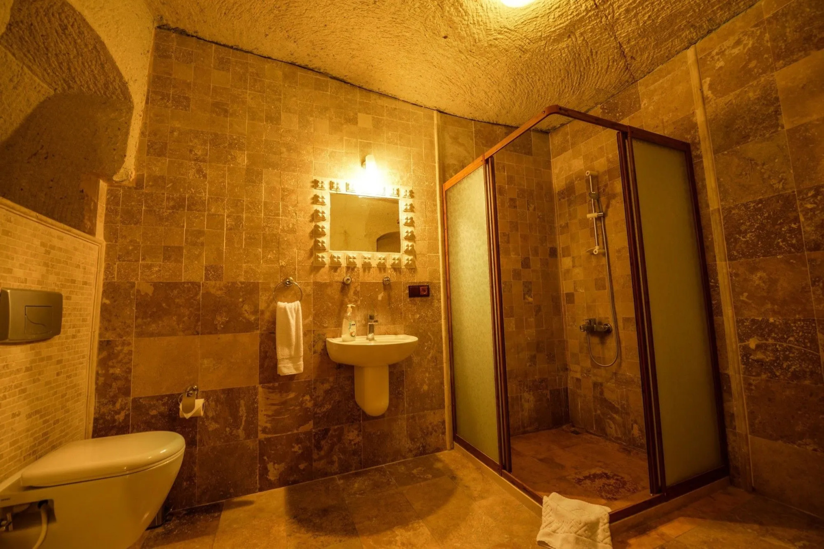 Photo - Vineyard Cave Hotel