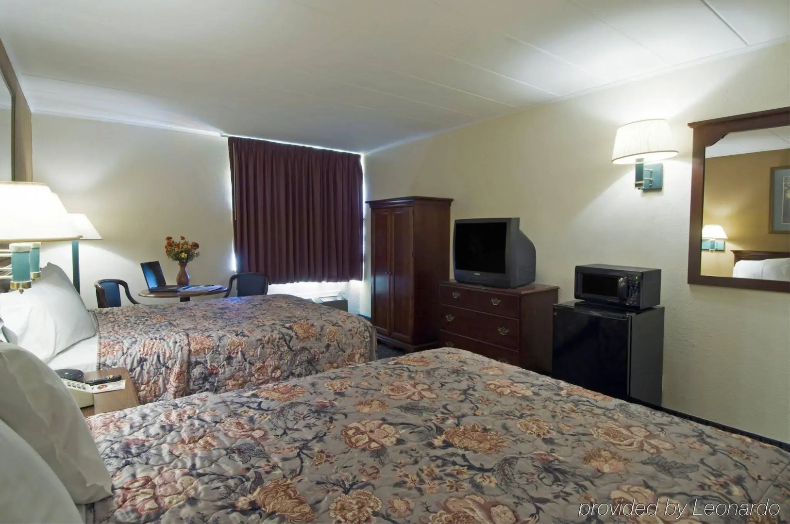 Foto - Royal Inn Hotel
