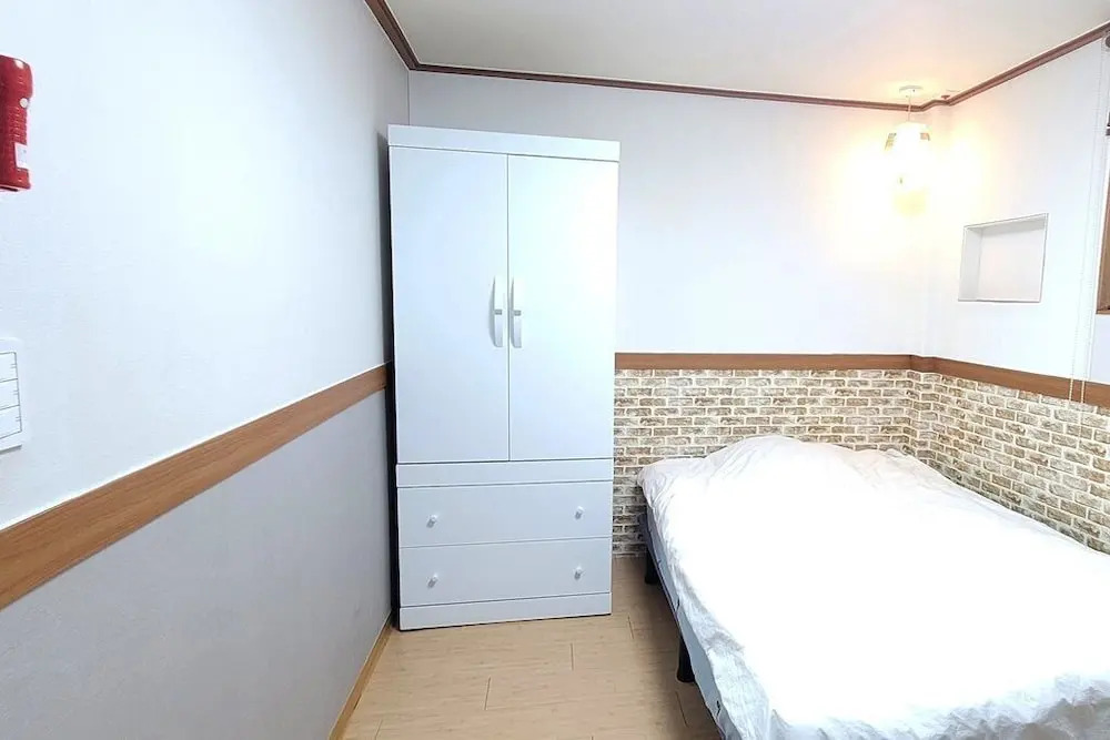 Foto - Sweet House Seoul, Line 2 & 5 - Direct to Hongdae Gangnam