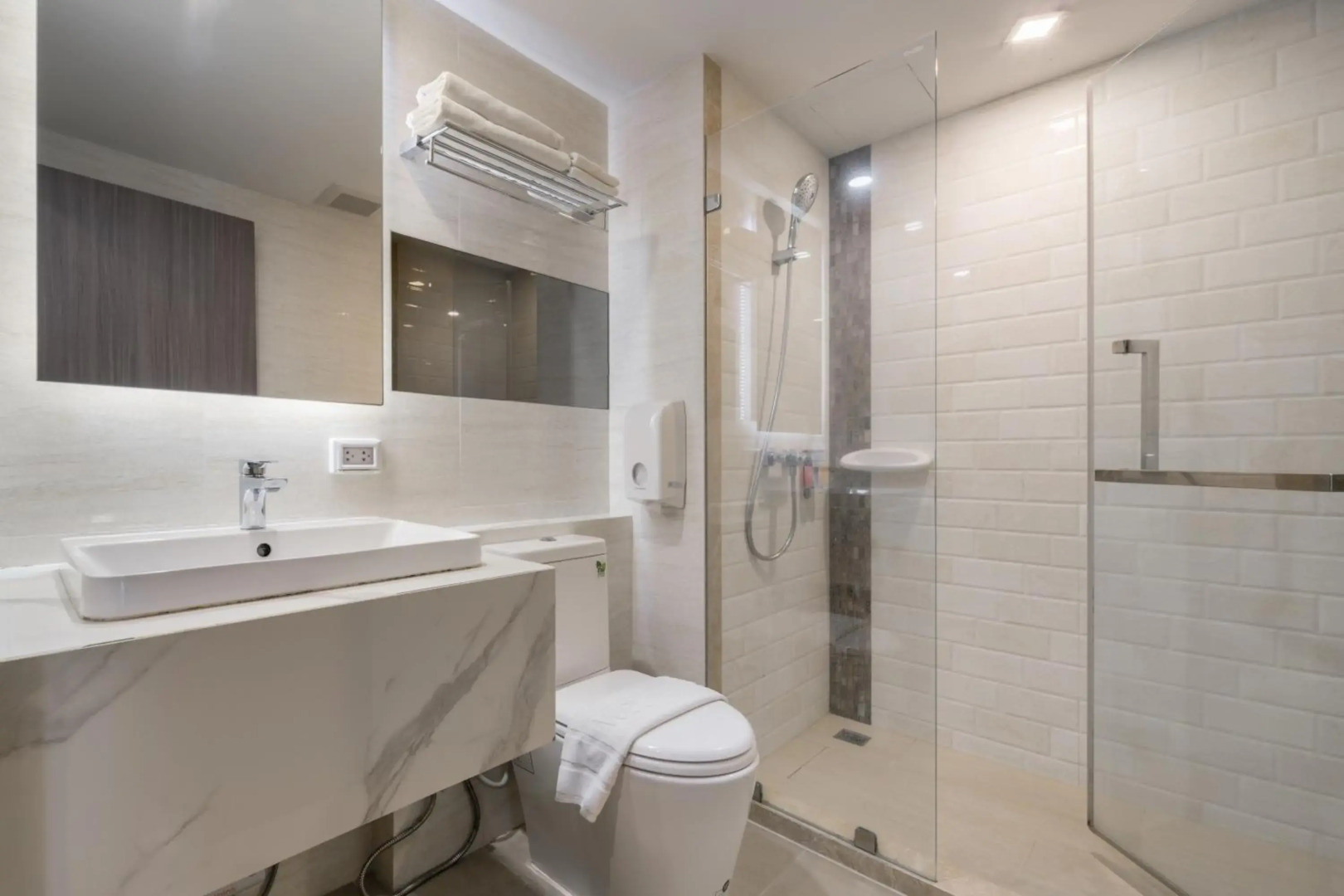 Photo - Samyan Serene Hotel