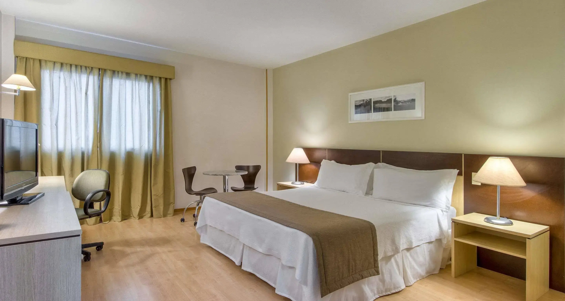 Foto - Hotel Euro Suite Curitiba Batel By Nacional Inn