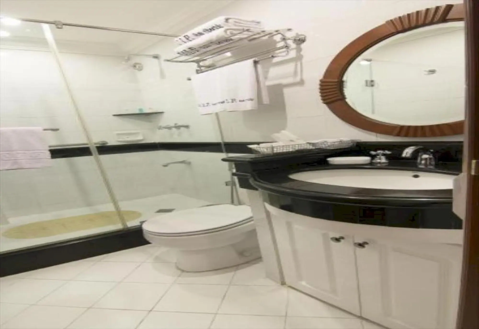 Foto - Townhouse OAK Makati Manila Near PNR Pasay Evangelista formerly VIP Suites